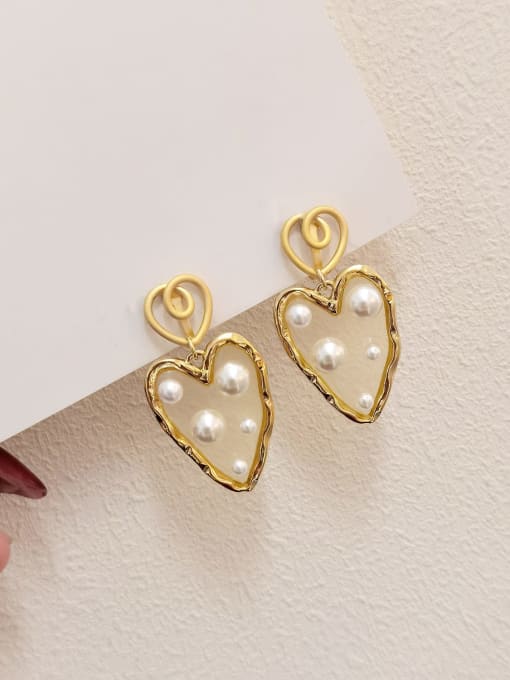 Dumb gold [ear clip] Brass Imitation Pearl Heart Vintage Drop Earring